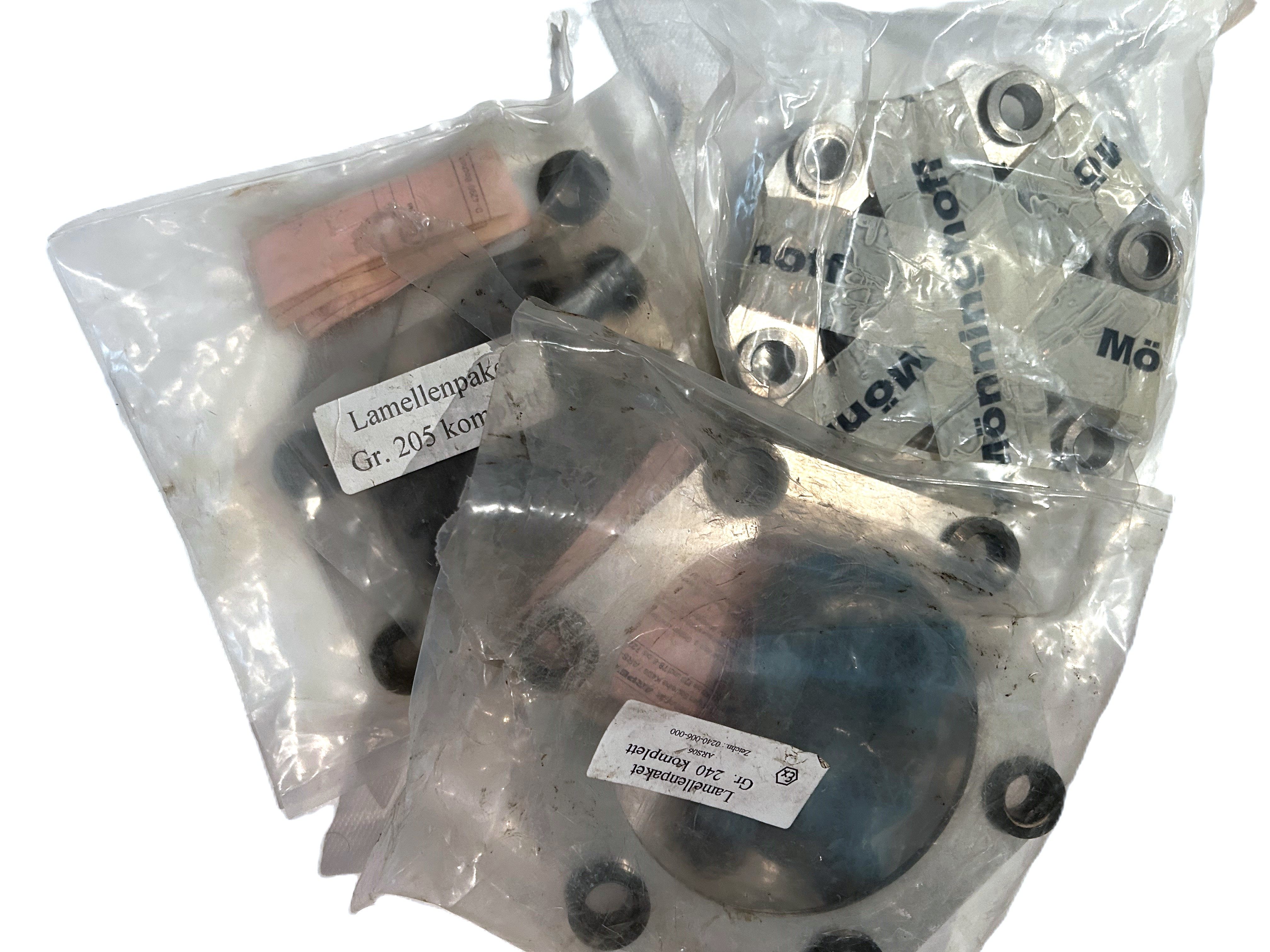 Coupling disks and screws